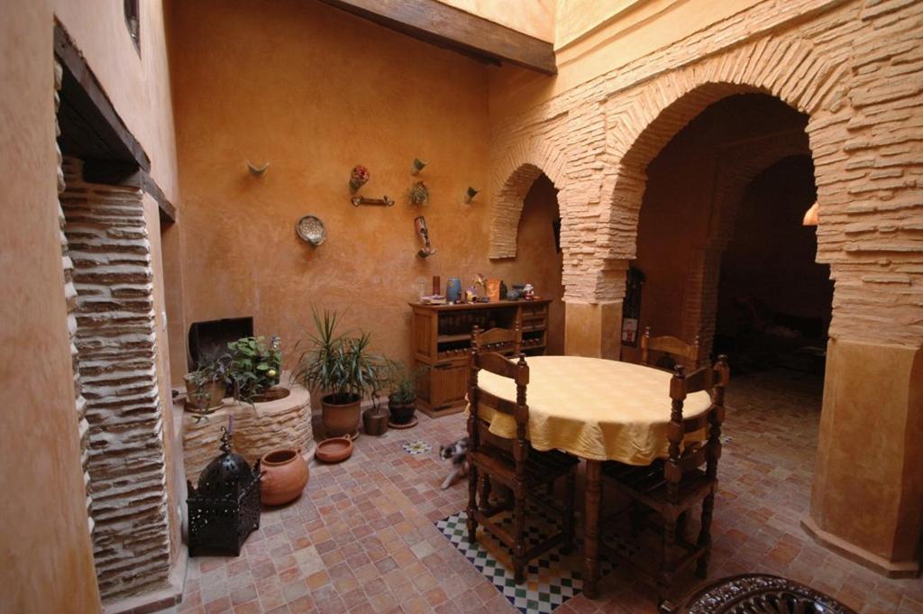 Riad Felloussia Meknès Екстериор снимка