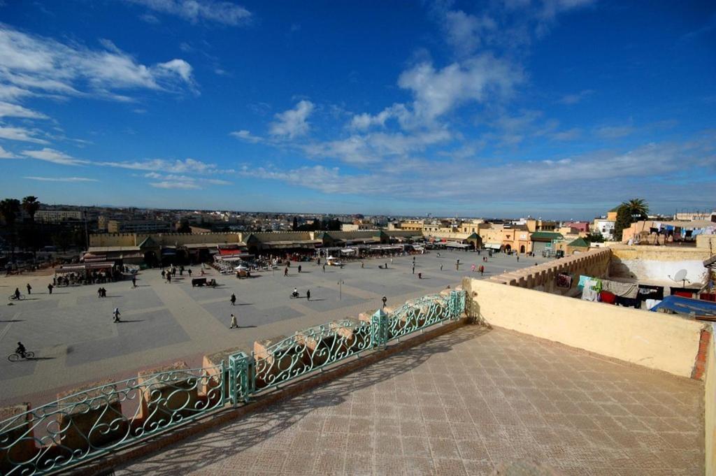 Riad Felloussia Meknès Екстериор снимка
