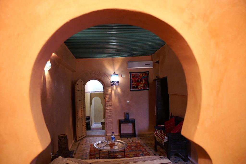 Riad Felloussia Meknès Стая снимка
