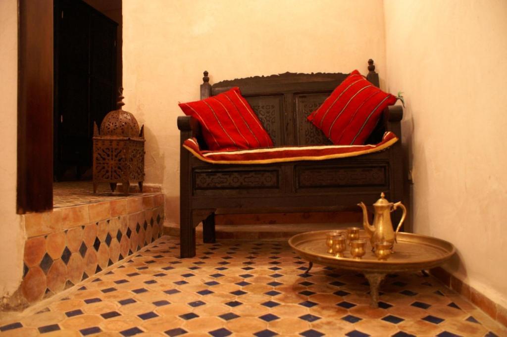Riad Felloussia Meknès Стая снимка